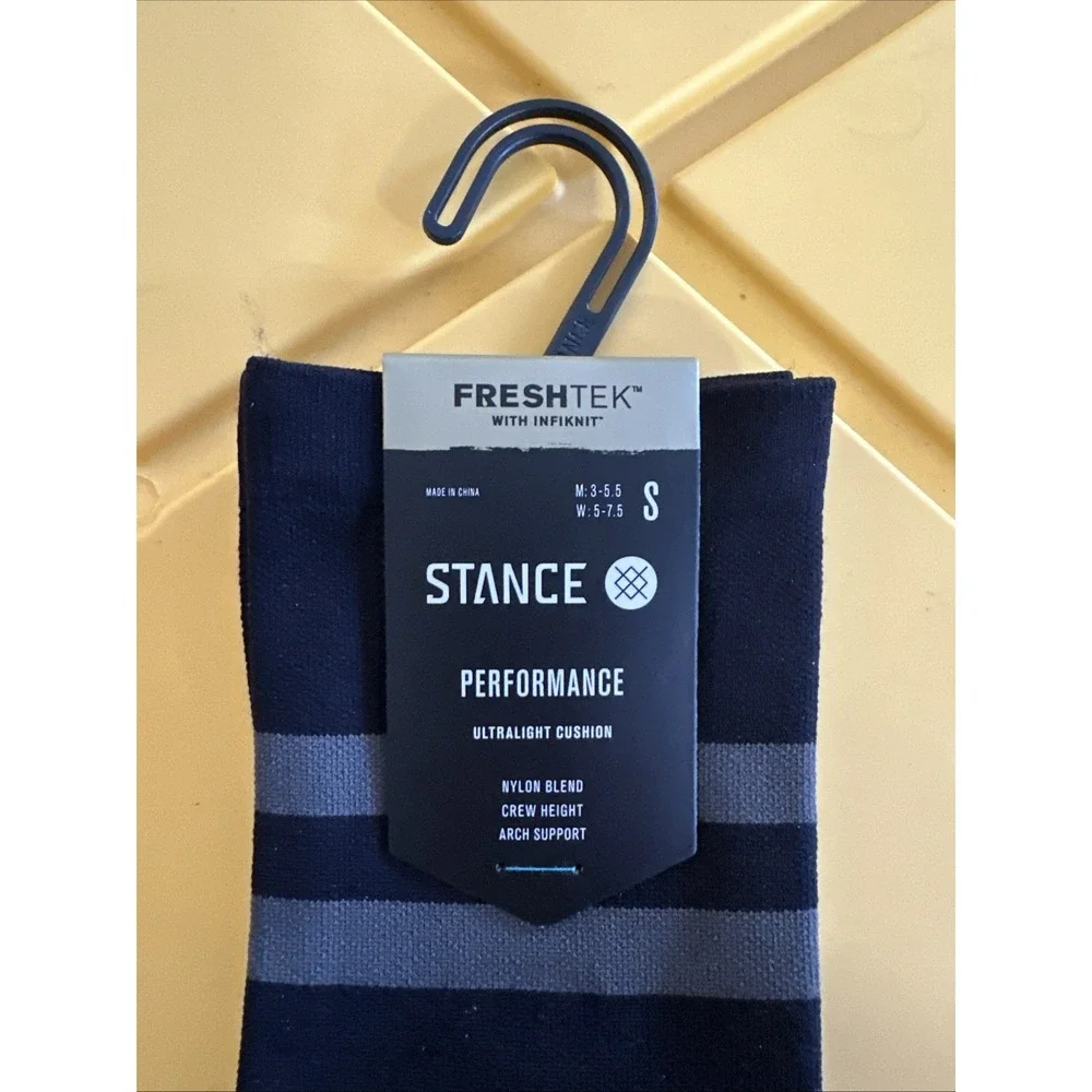 Stance Performance Freshtek Crew Socks - Franchise UL Crew Size Small 3-5.5.